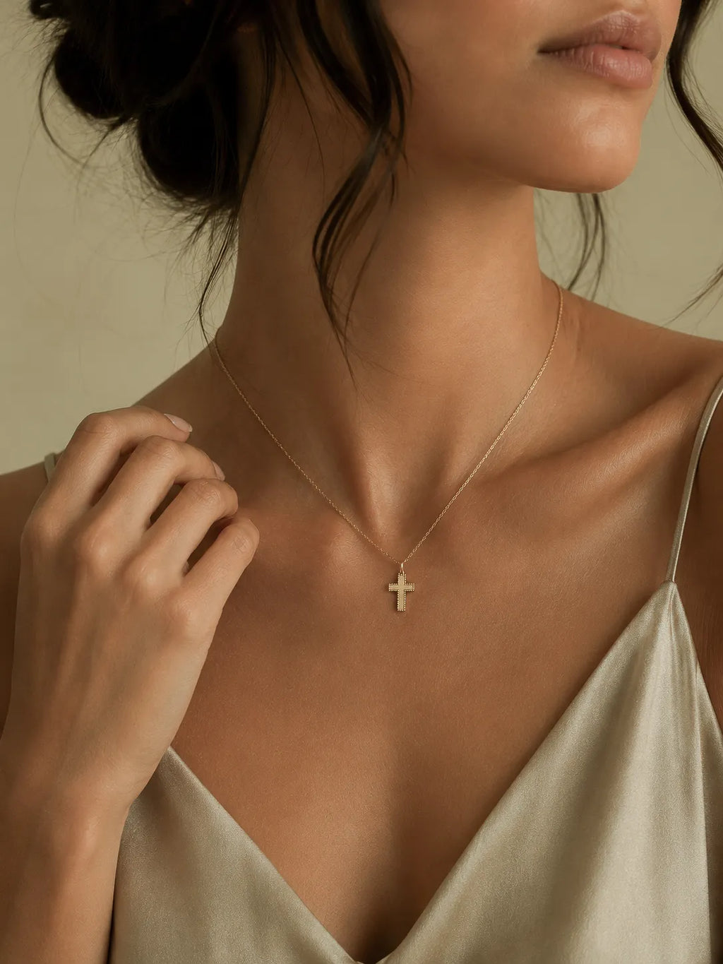 Cross Pendant Necklace in Solid Gold