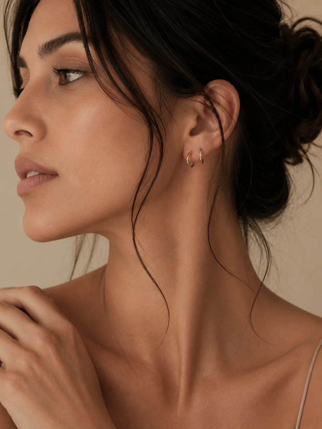 18K Gold Minimal Huggie Hoop Earrings