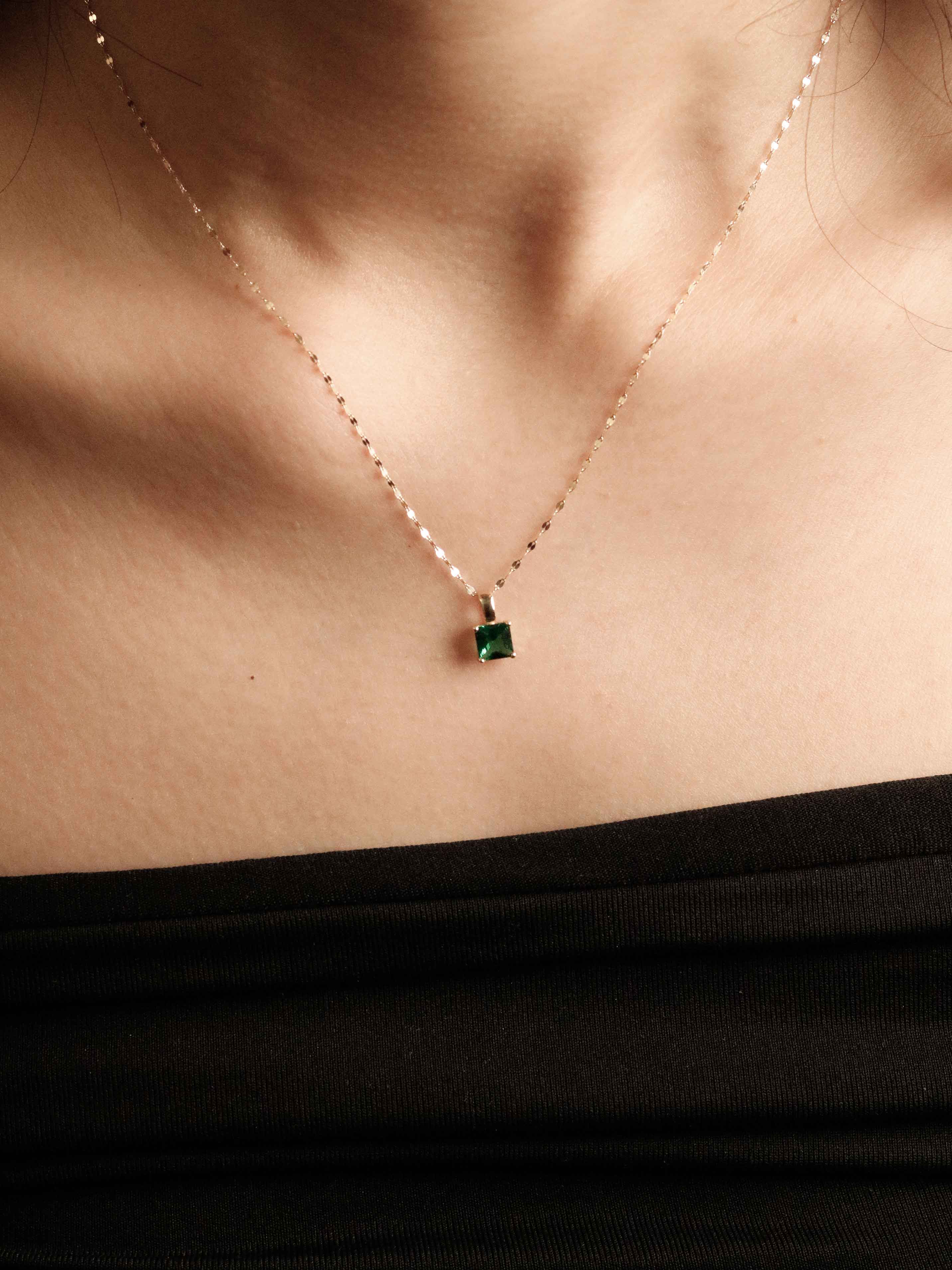 Emerald Crystal Princess Cut Solitaire Pendant Necklace in Solid Gold