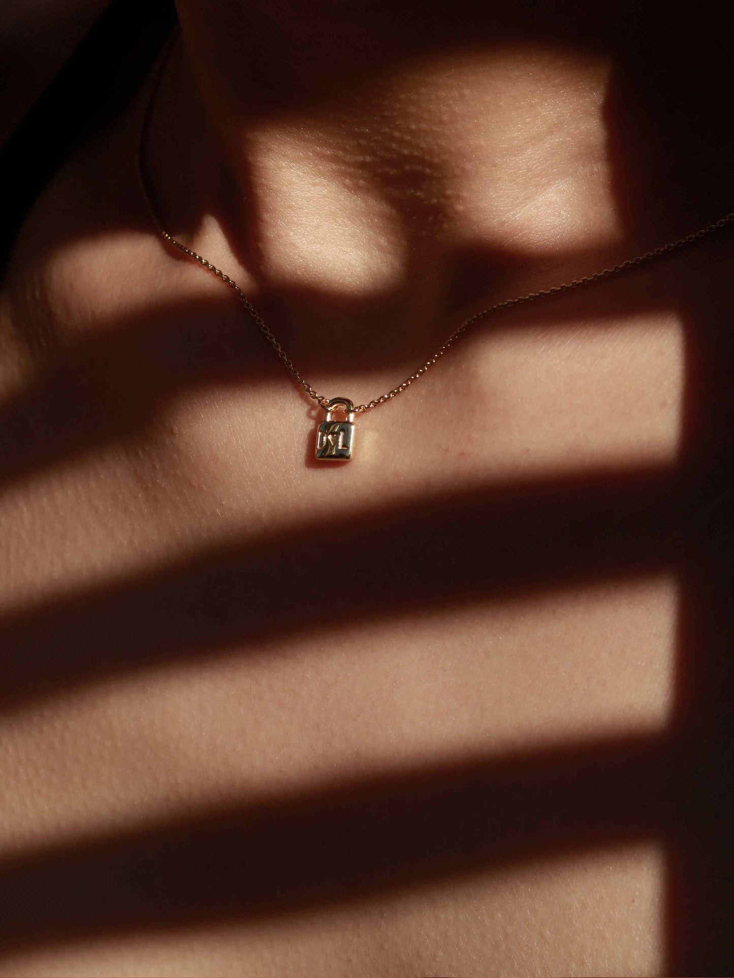 engraved necklace 