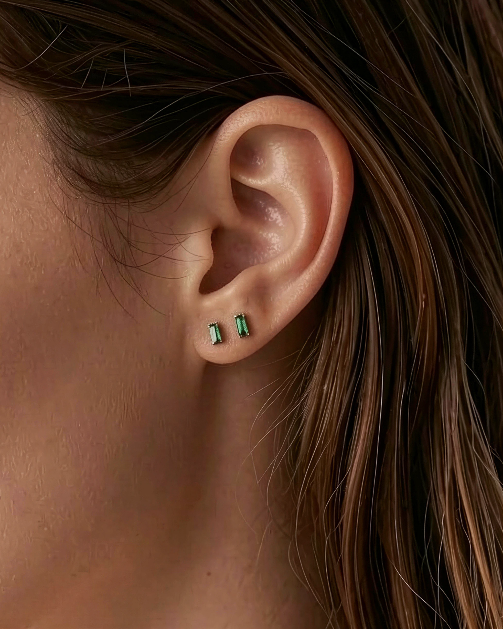 Emerald Ear Piercing Stud in Solid Gold