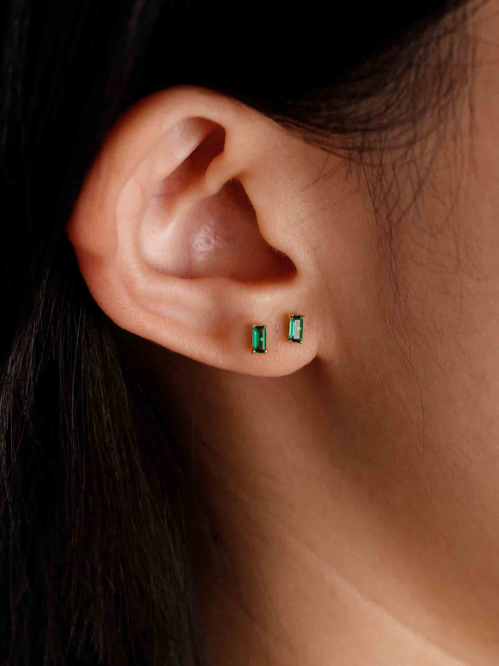 Emerald Ear Piercing Stud in Solid Gold