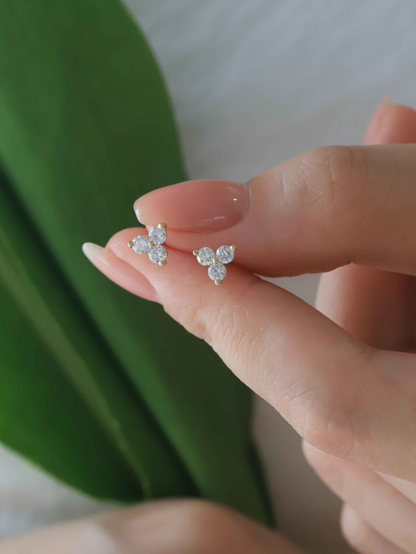stud earrings 
